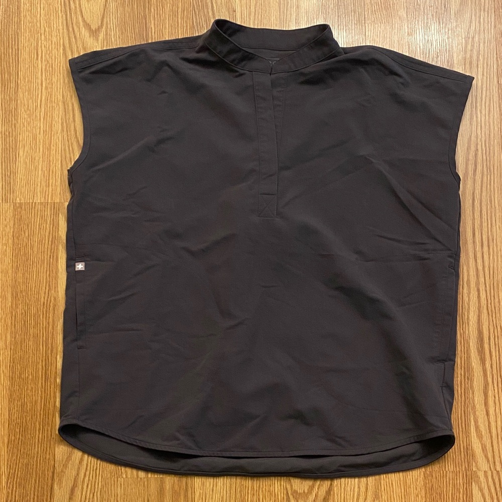 women's Charcoal Rafaela™ - Oversized Scrub Top - S / Charcoal